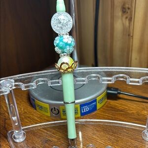 Elegant Beaded Pen with Mint Green Accent